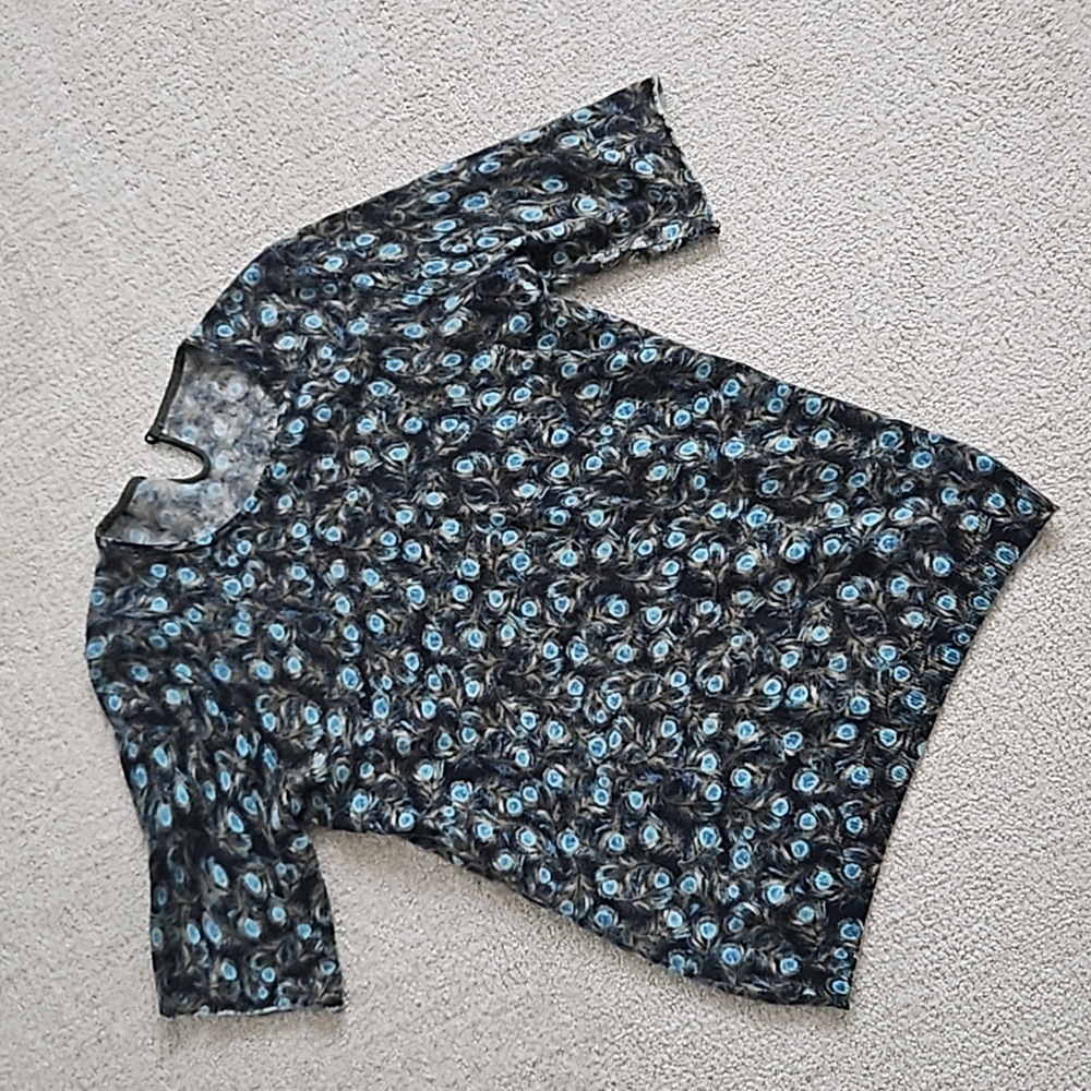 Cashmere sweater, Medium
